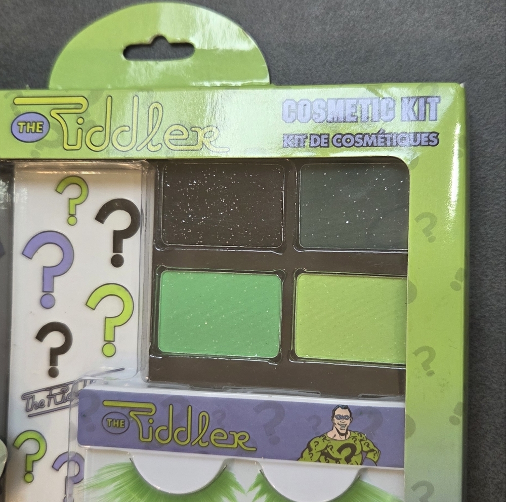 New The Riddler Cosmetic Kit - Picture 2 of 5